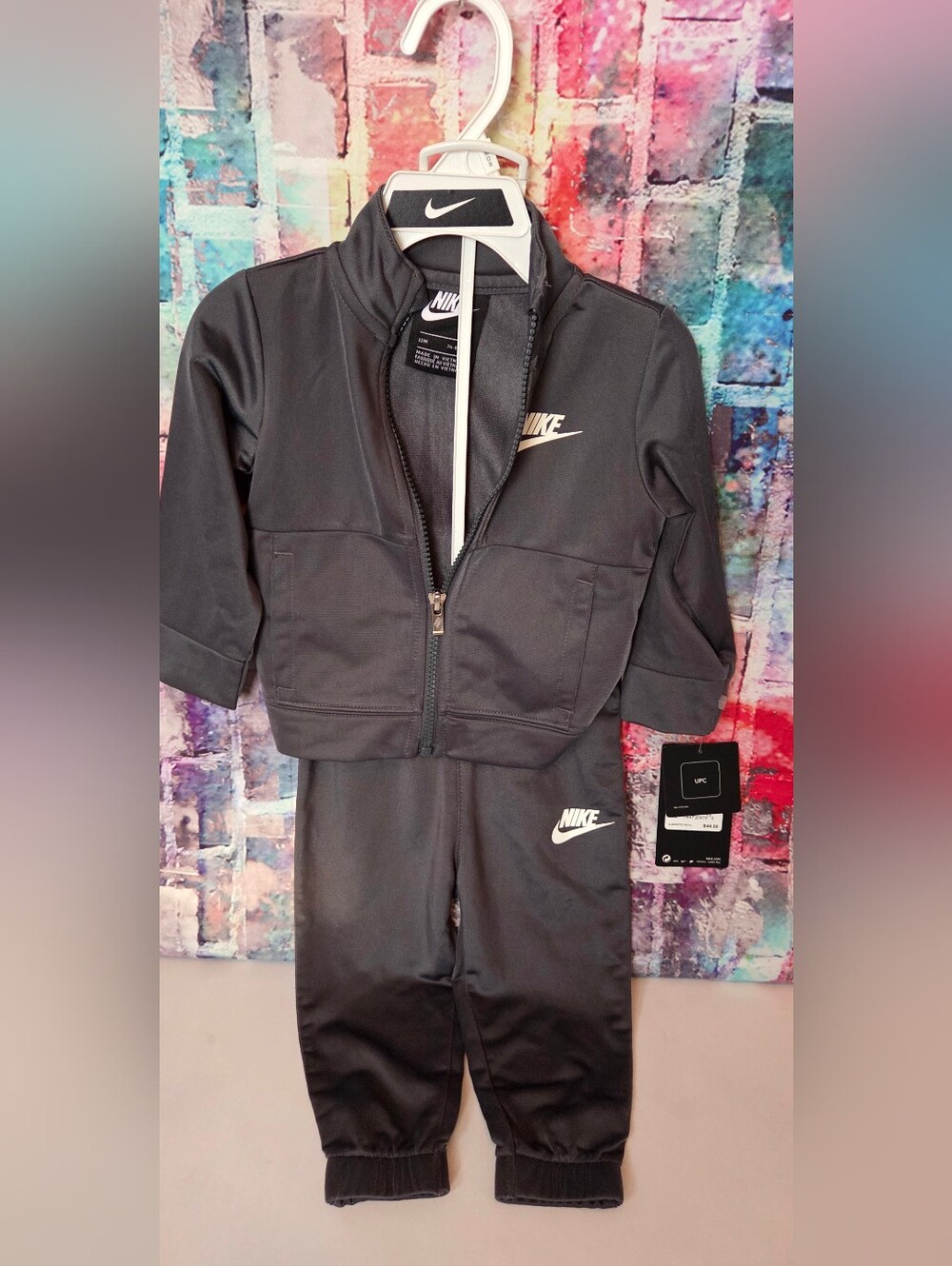 Nike 2Pc Tracksuit with Zip Up Jacket NWT - Picture 4 of 12